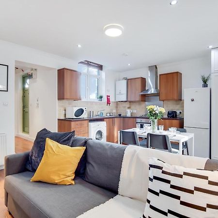 Welcomestay Tooting Broadway 3 Bedroom Apartment ロンドン エクステリア 写真